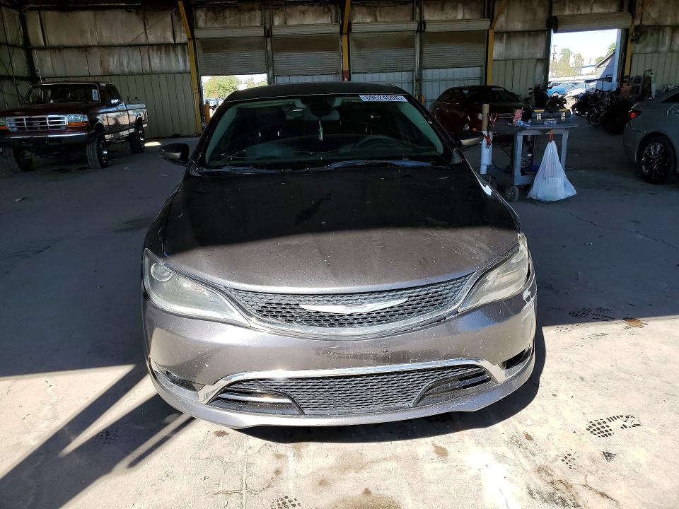 69624506 :رقم المزاد ، 1C3CCCCB9FN547531 vin ، 2015 Chrysler 200 مزاد بيع