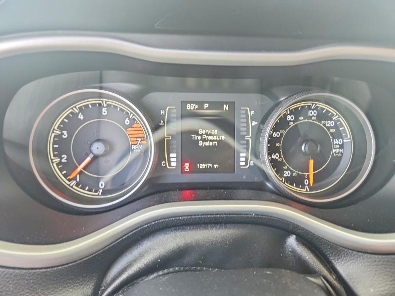 Продаж на аукціоні авто 2018 Jeep Cherokee, vin: 1C4PJLCB2JD604394, номер лоту: 69007996