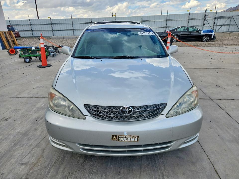 67187726 :رقم المزاد ، 4T1BF32K72U024312 vin ، 2002 Toyota Camry مزاد بيع