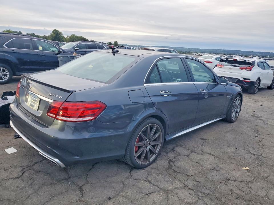 2015 Mercedes-benz E მანქანა იყიდება აუქციონზე, vin: WDDHF7GB8FB126661, აუქციონის ნომერი: 68782766
