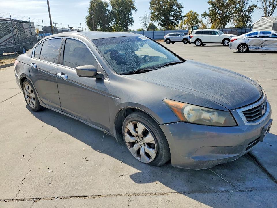 69638756 :رقم المزاد ، 1HGCP26898A097367 vin ، 2008 Honda Accord مزاد بيع