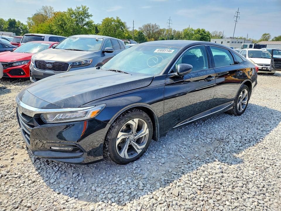 69085146 :رقم المزاد ، 1HGCV2F63JA023307 vin ، 2018 Honda Accord مزاد بيع