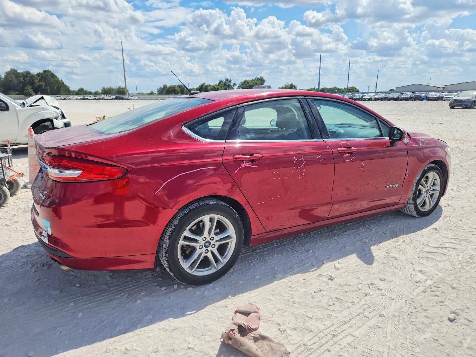 67622186 :رقم المزاد ، 3FA6P0LU8JR208719 vin ، 2018 Ford Fusion مزاد بيع