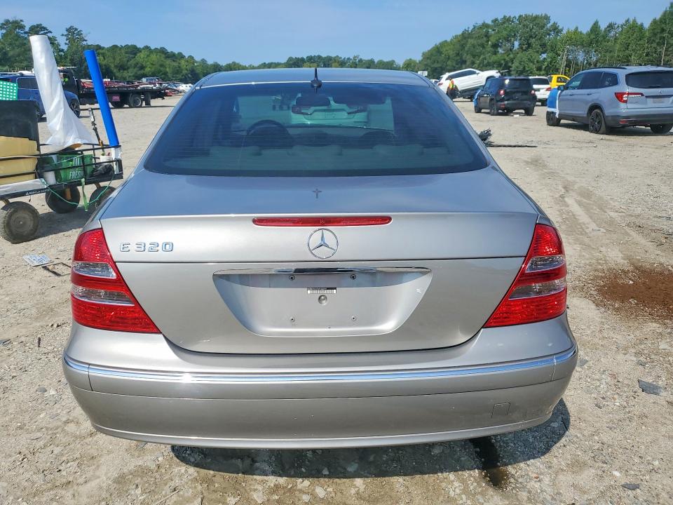 66760566 :رقم المزاد ، WDBUF65J14A453594 vin ، 2004 Mercedes-benz E مزاد بيع