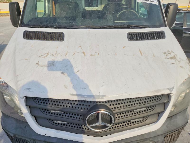 70322236 :رقم المزاد ، WD3PE7CD7FP155176 vin ، 2015 Mercedes-benz Sprinter مزاد بيع