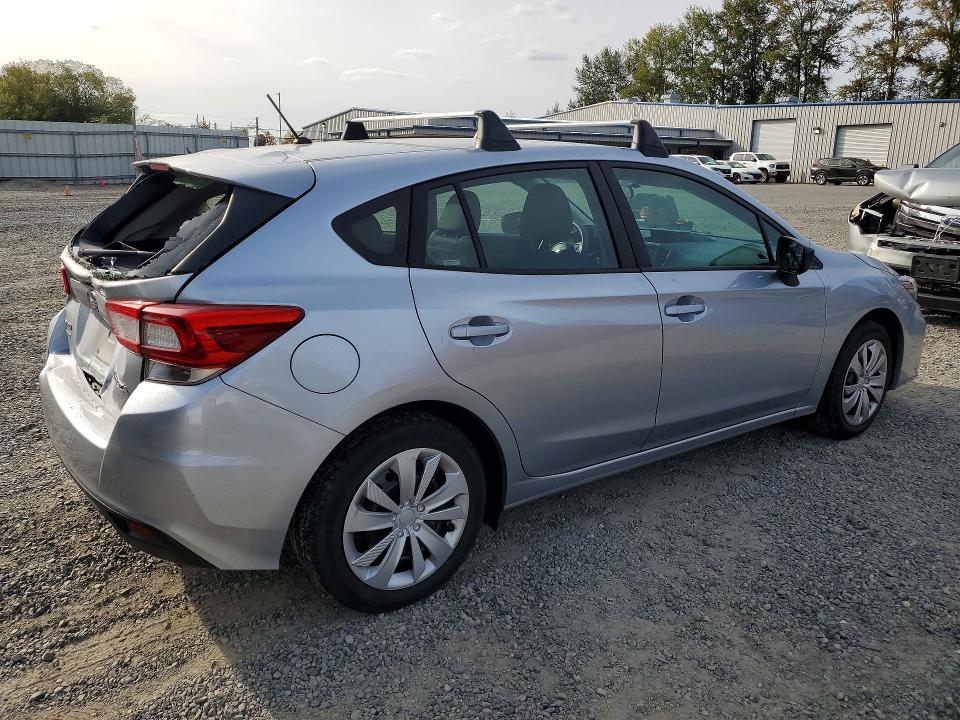 68978896 :رقم المزاد ، 4S3GTAA6XJ3706519 vin ، 2018 Subaru Impreza مزاد بيع