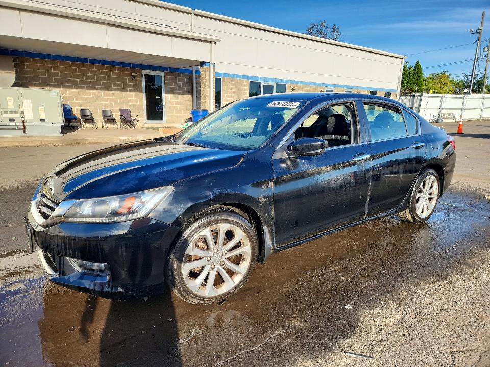 68973336 :رقم المزاد ، 1HGCR2F57FA249952 vin ، 2015 Honda Accord مزاد بيع