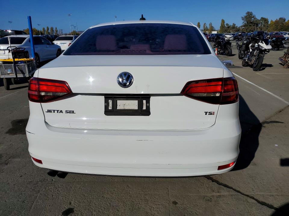 2016 Volkswagen Jetta მანქანა იყიდება აუქციონზე, vin: 3VWL17AJ3GM203821, აუქციონის ნომერი: 68107056