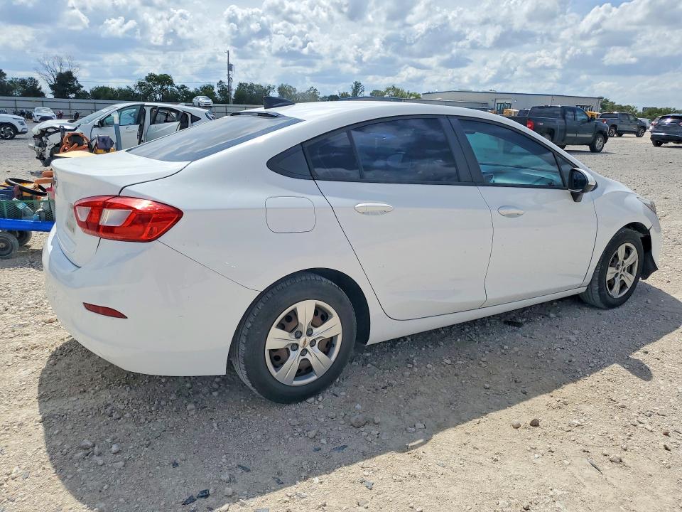68669036 :رقم المزاد ، 1G1BC5SM2H7252888 vin ، 2017 Chevrolet Cruze مزاد بيع