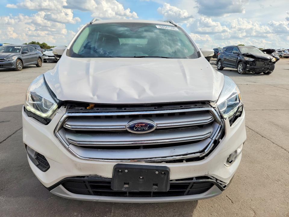68547506 :رقم المزاد ، 1FMCU0J90HUD40151 vin ، 2017 Ford Escape مزاد بيع