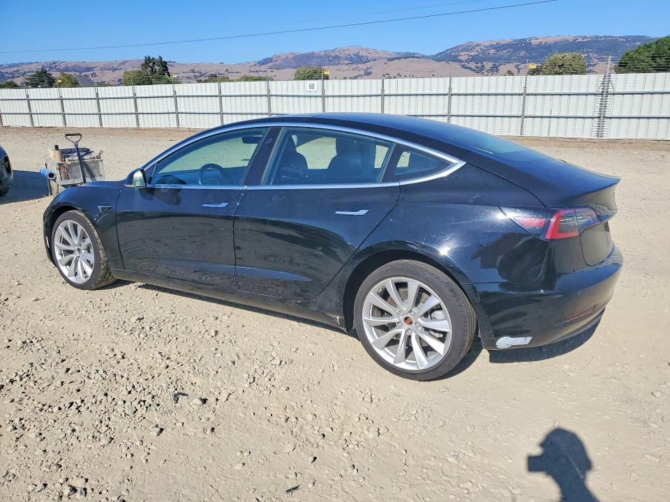 Продаж на аукціоні авто 2018 Tesla Model 3, vin: 5YJ3E1EB7JF086750, номер лоту: 68957526