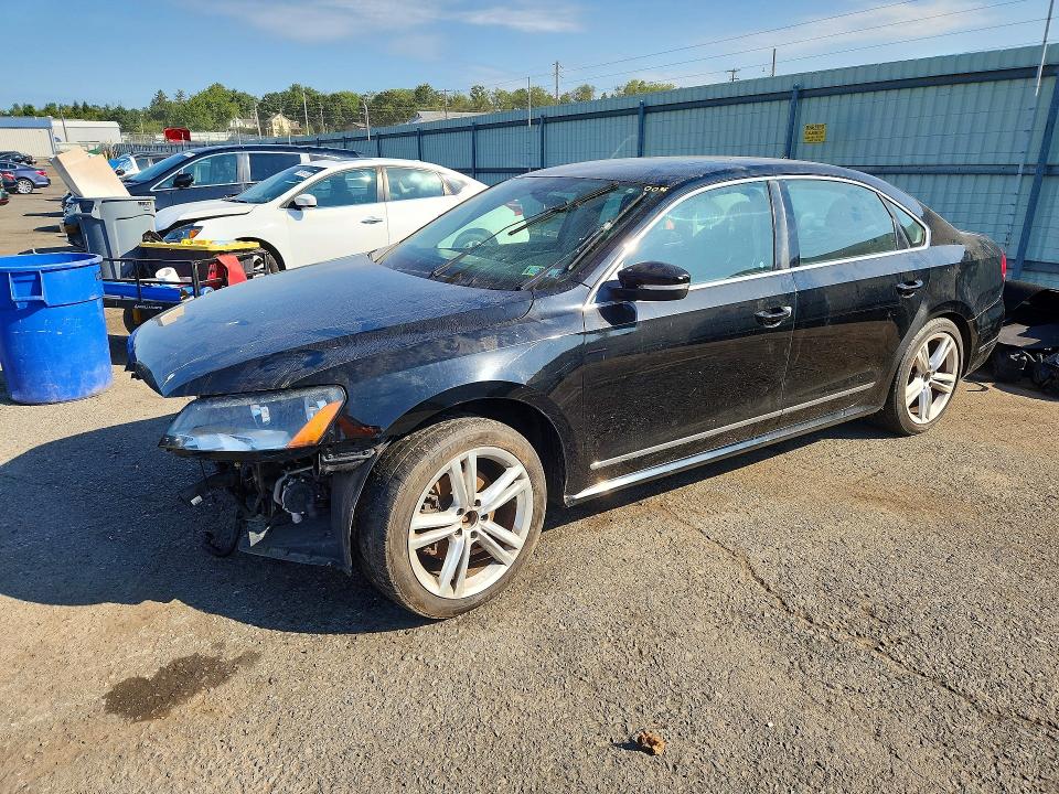 69090036 :رقم المزاد ، 1VWCT7A32FC007560 vin ، 2015 Volkswagen Passat مزاد بيع