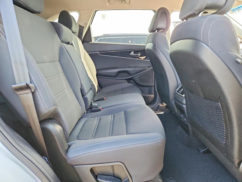 Продажа на аукционе авто 2016 Kia Sorento, vin: 5XYPG4A33GG080201, номер лота: 67667436