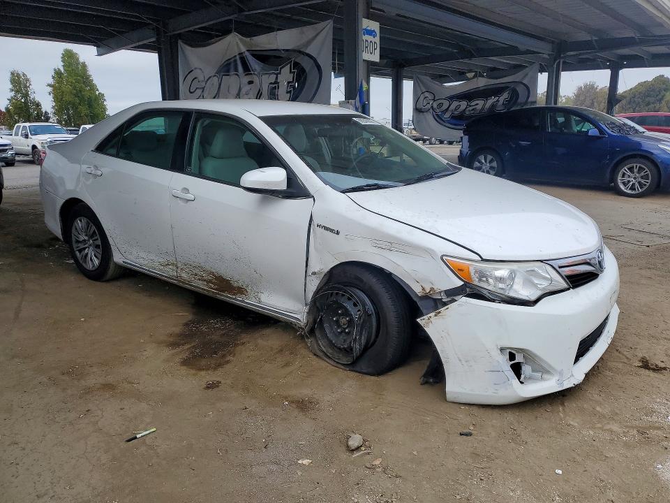 Продажа на аукционе авто 2014 Toyota Camry Hybrid, vin: 4T1BD1FKXEU115650, номер лота: 68040996