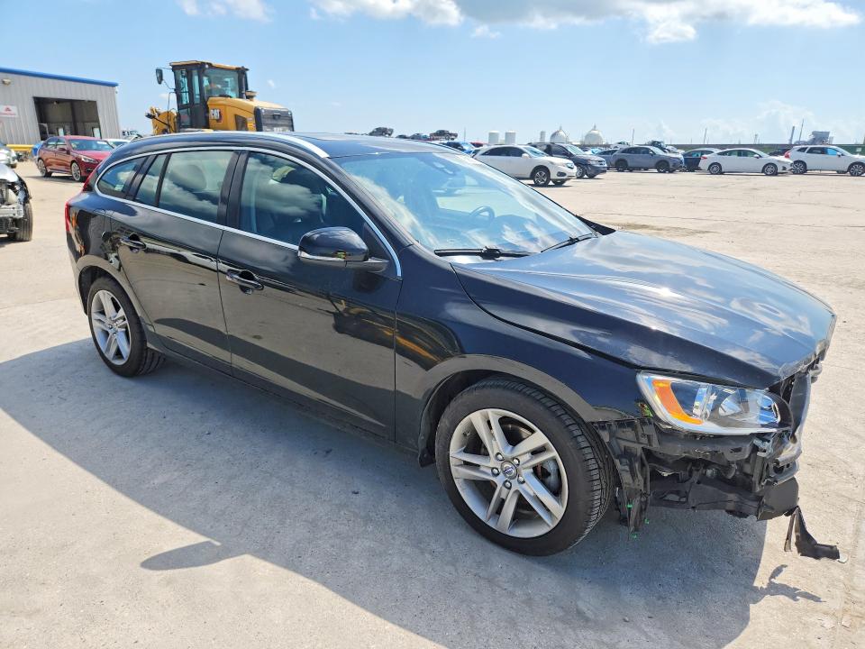 Продаж на аукціоні авто 2015 Volvo V60, vin: YV140MEC4F1195206, номер лоту: 69027776