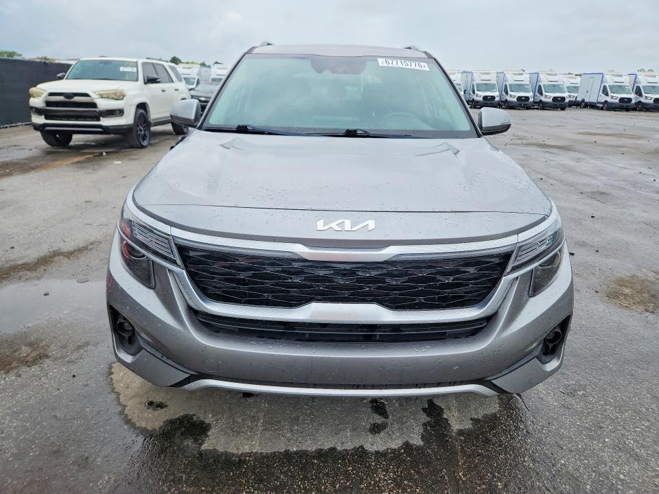 67715776 :رقم المزاد ، KNDEU2AA7N7302591 vin ، 2022 Kia Seltos مزاد بيع