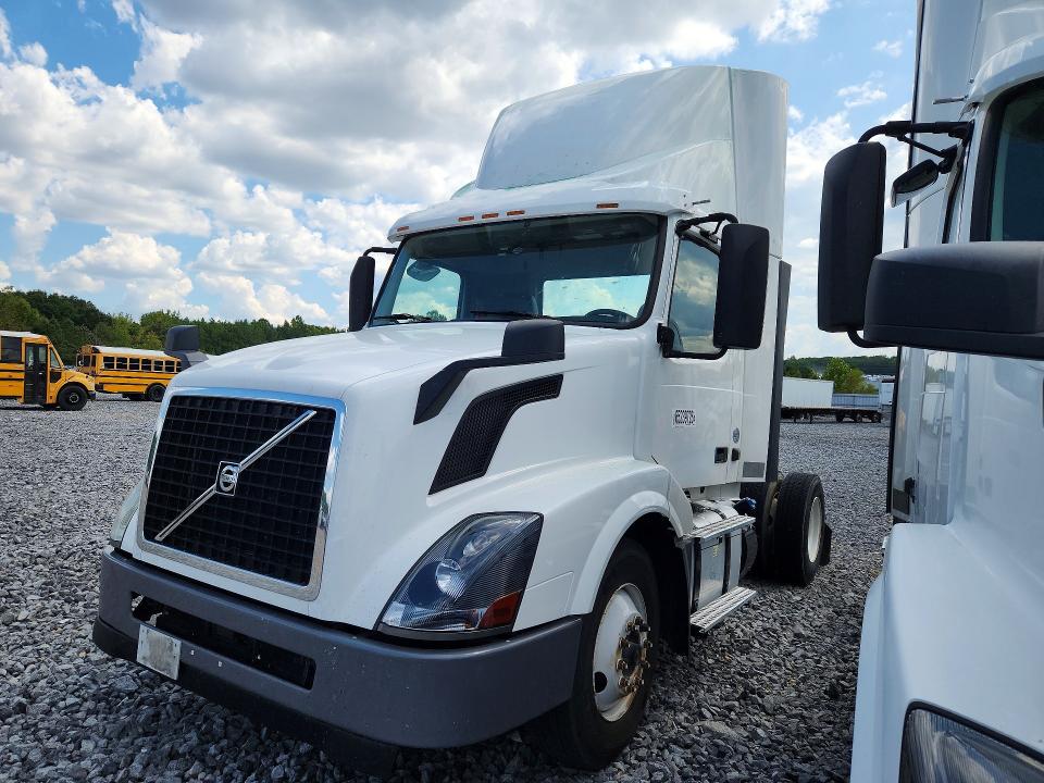Auction sale of the 2017 Volvo Vnl, vin: 4V4N39TG9HN987954, lot number: 65239726