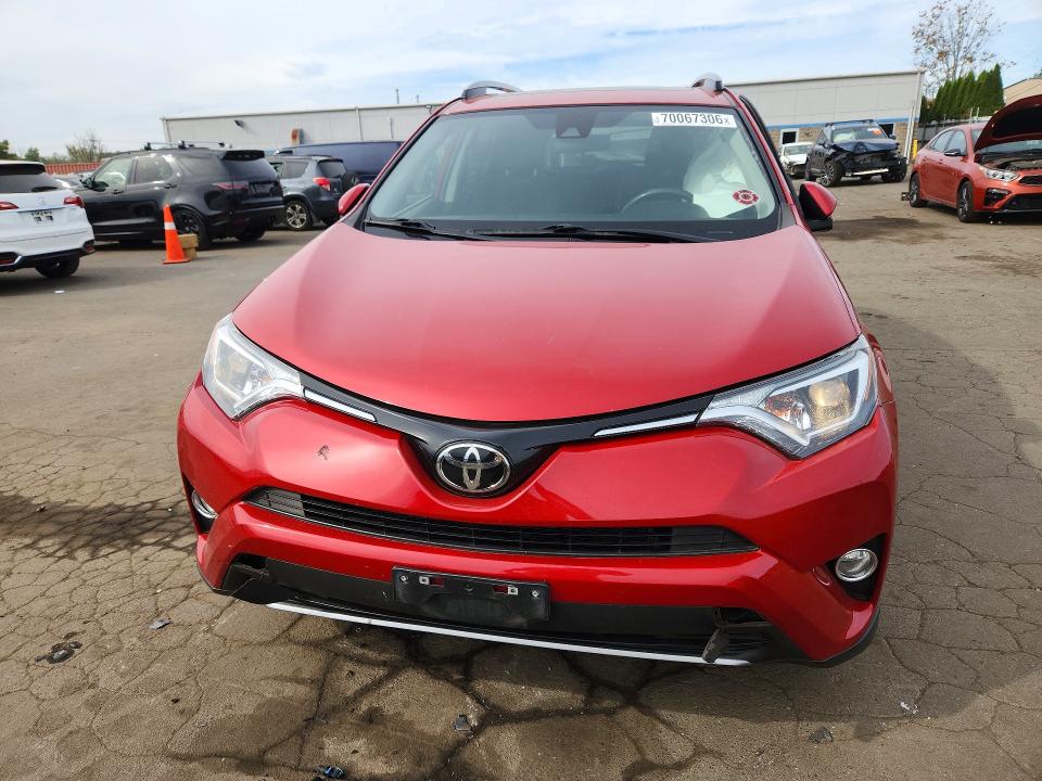 2017 Toyota Rav4 მანქანა იყიდება აუქციონზე, vin: JTMRFREV1HJ167911, აუქციონის ნომერი: 70067306