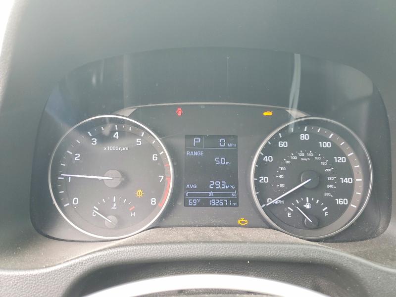 2017 Hyundai Elantra მანქანა იყიდება აუქციონზე, vin: 5NPD74LF5HH064053, აუქციონის ნომერი: 67549306
