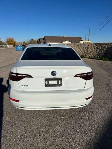 71423846 :رقم المزاد ، 3VWCB7BU3LM018829 vin ، 2020 Volkswagen Jetta مزاد بيع