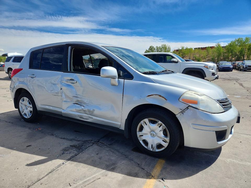 2011 Nissan Versa მანქანა იყიდება აუქციონზე, vin: 3N1BC1CP4BL415720, აუქციონის ნომერი: 69613476