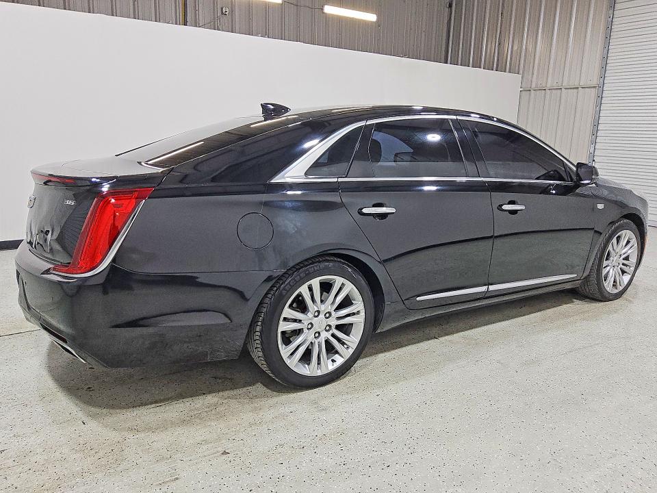 67873656 :رقم المزاد ، 2G61M5S34J9132685 vin ، 2018 Cadillac Xts مزاد بيع