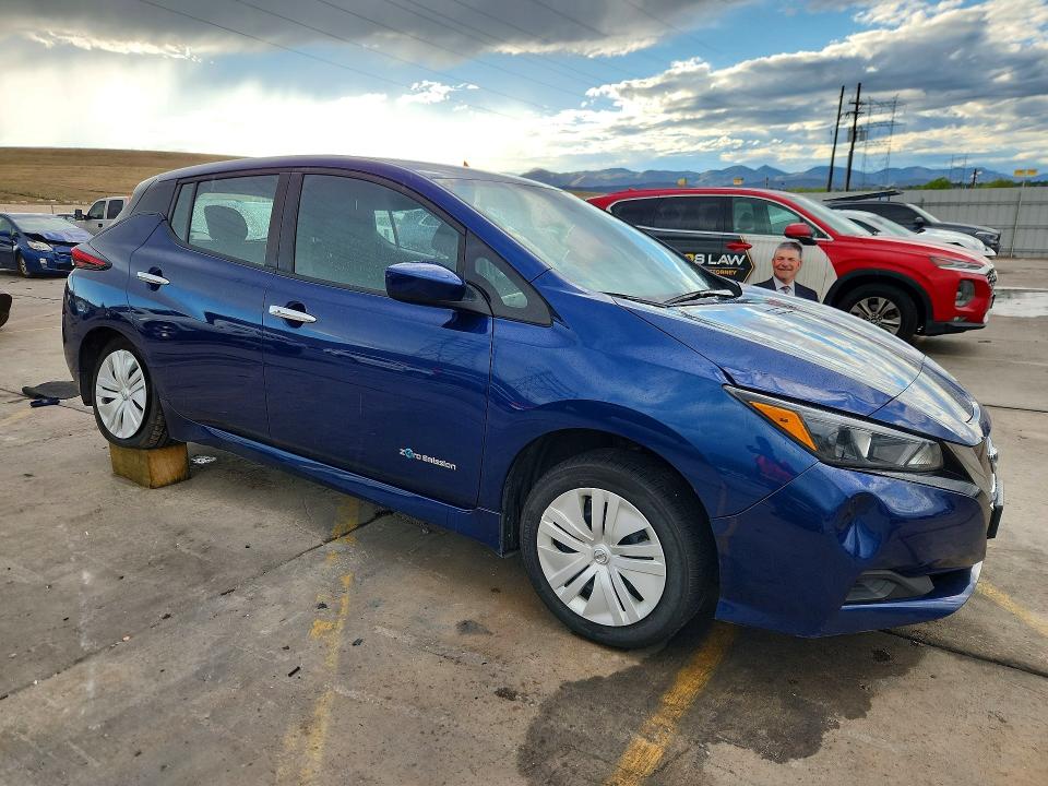 69616336 :رقم المزاد ، 1N4AZ1CP7KC302353 vin ، 2019 Nissan Leaf مزاد بيع