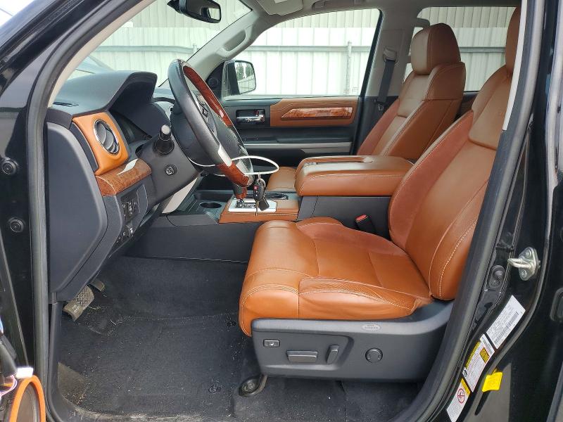 68480696 :رقم المزاد ، 5TFAY5F1XKX856555 vin ، 2019 Toyota Tundra مزاد بيع