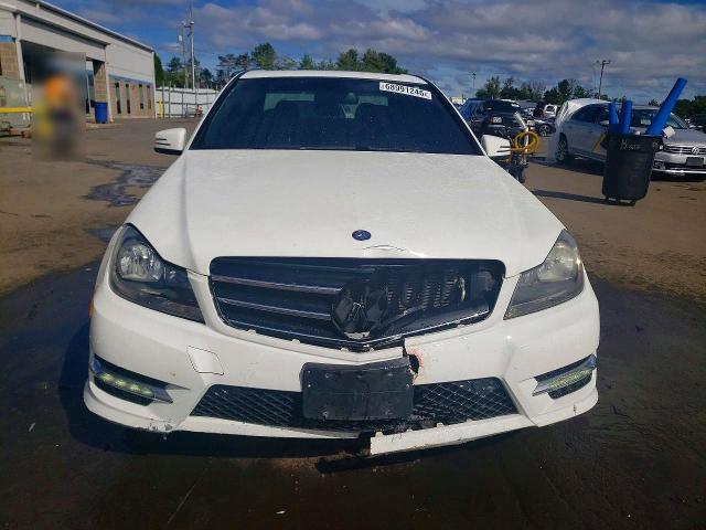 2014 Mercedes-benz C მანქანა იყიდება აუქციონზე, vin: WDDGF8AB8EG252689, აუქციონის ნომერი: 68991246