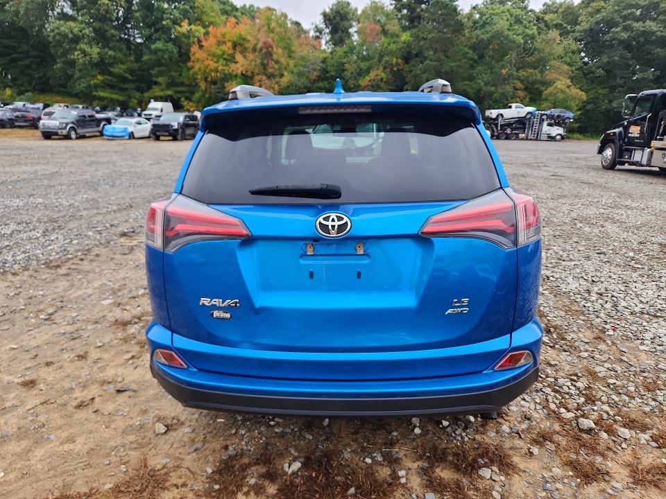 Продажа на аукционе авто 2017 Toyota Rav4, vin: JTMBFREV9HJ701691, номер лота: 71132326