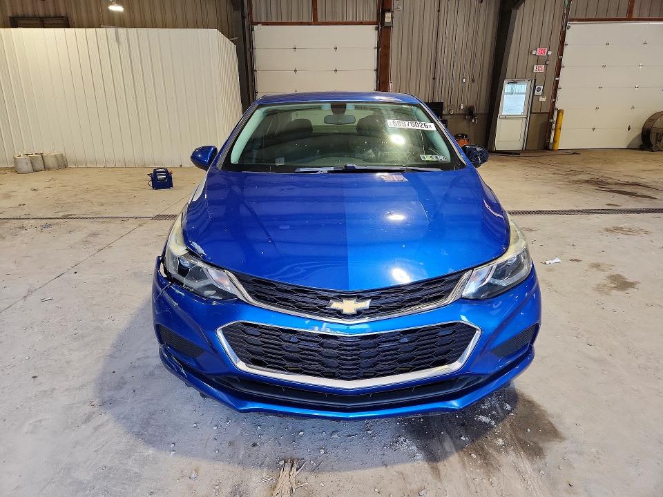 68876026 :رقم المزاد ، 1G1BE5SM1H7167759 vin ، 2017 Chevrolet Cruze مزاد بيع