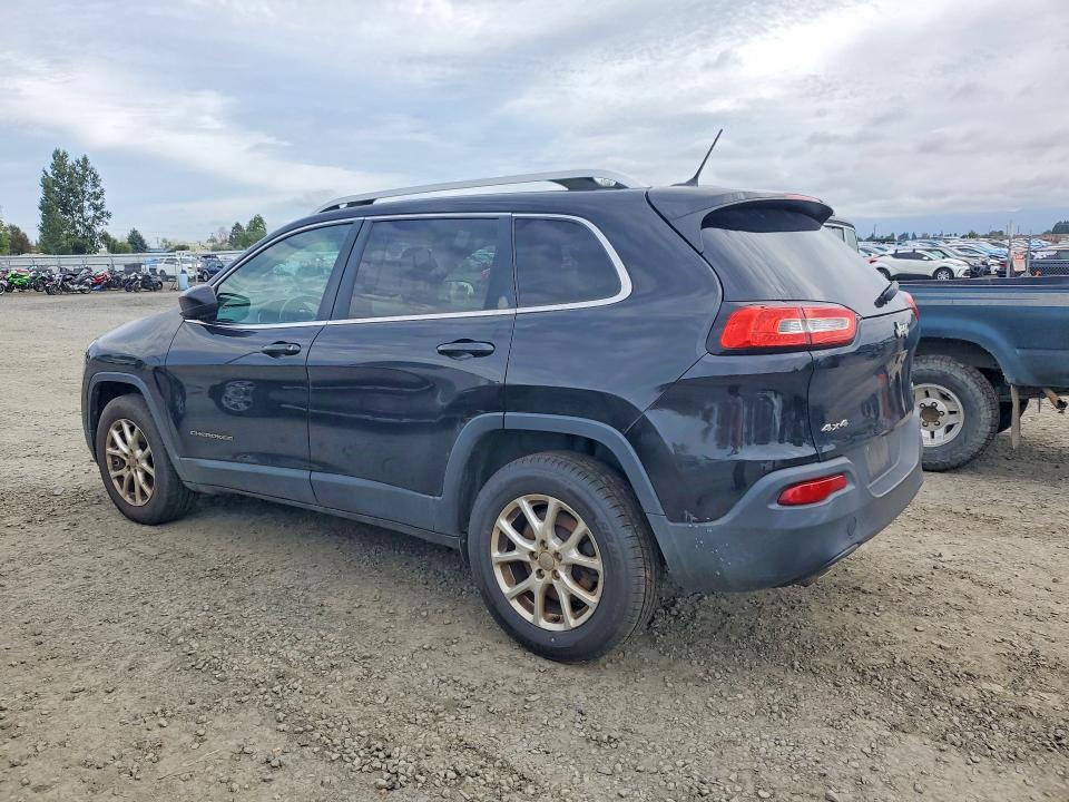 68701956 :رقم المزاد ، 1C4PJMCB4FW674089         vin ، 2015 Jeep Cherokee مزاد بيع