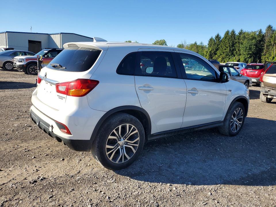 68200576 :رقم المزاد ، JA4AP3AU9JU000263 vin ، 2018 Mitsubishi Outlander Sport مزاد بيع