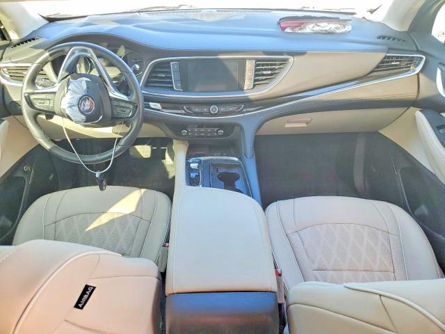 71113686 :رقم المزاد ، 5GAERDKW3PJ135127 vin ، 2023 Buick Enclave مزاد بيع