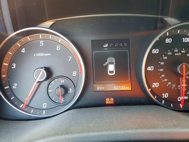67734766 :رقم المزاد ، KMHD04LB8HU335335 vin ، 2017 Hyundai Elantra مزاد بيع