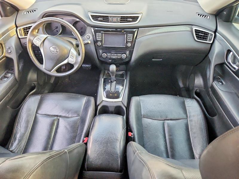 2015 Nissan Rogue მანქანა იყიდება აუქციონზე, vin: 5N1AT2MT8FC806330, აუქციონის ნომერი: 70652406