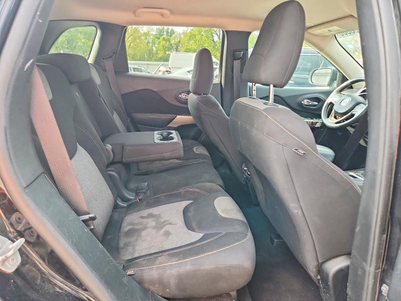 Продаж на аукціоні авто 2018 Jeep Cherokee, vin: 1C4PJLCB7JD563390, номер лоту: 68868566