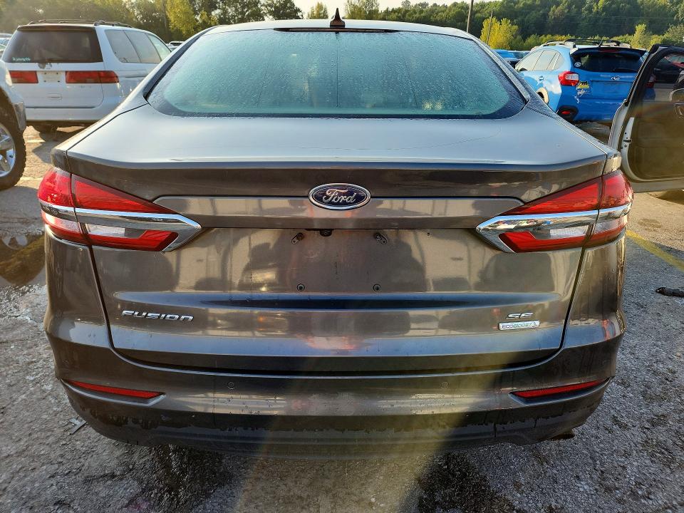 69108926 :رقم المزاد ، 3FA6P0HDXLR135154 vin ، 2020 Ford Fusion مزاد بيع