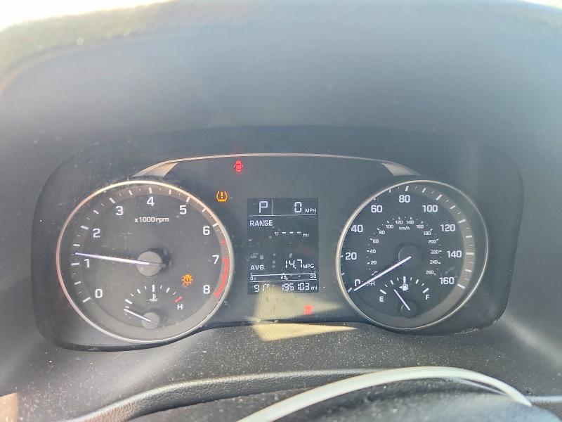 68149756 :رقم المزاد ، 5NPD74LF8HH137612 vin ، 2017 Hyundai Elantra مزاد بيع