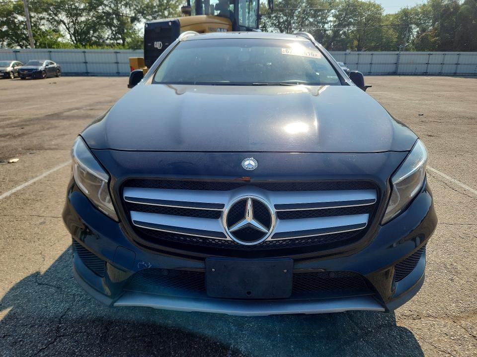 67671416 :رقم المزاد ، WDCTG4EBXFJ171751 vin ، 2015 Mercedes-benz Gla مزاد بيع