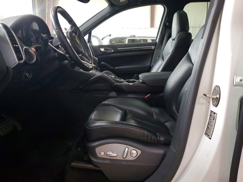70886216 :رقم المزاد ، WP1AE2A2XFLA52534 vin ، 2015 Porsche Cayenne مزاد بيع