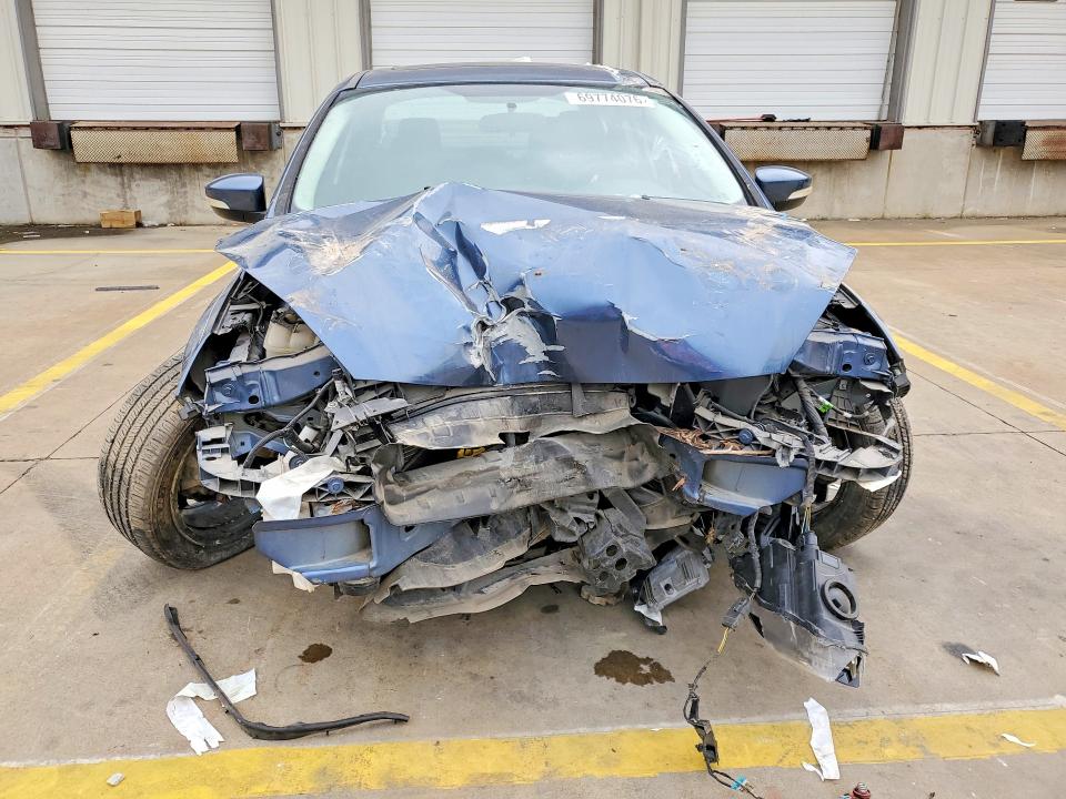 69774076 :رقم المزاد ، 1FADP3H29JL276882 vin ، 2018 Ford Focus مزاد بيع