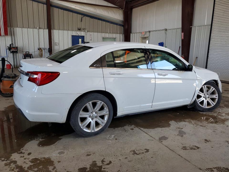 67833656 :رقم المزاد ، 1C3BC1FB1BN562305 vin ، 2011 Chrysler 200 مزاد بيع