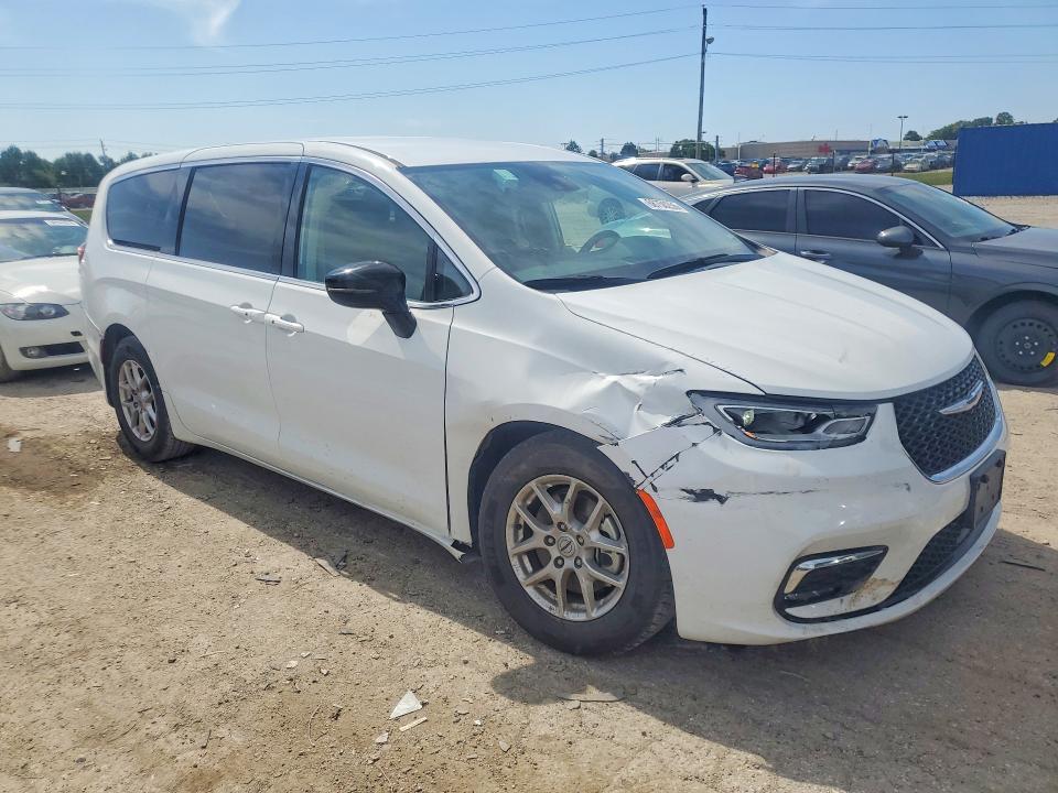 68750256 :رقم المزاد ، 2C4RC1BGXRR116517 vin ، 2024 Chrysler Pacifica مزاد بيع