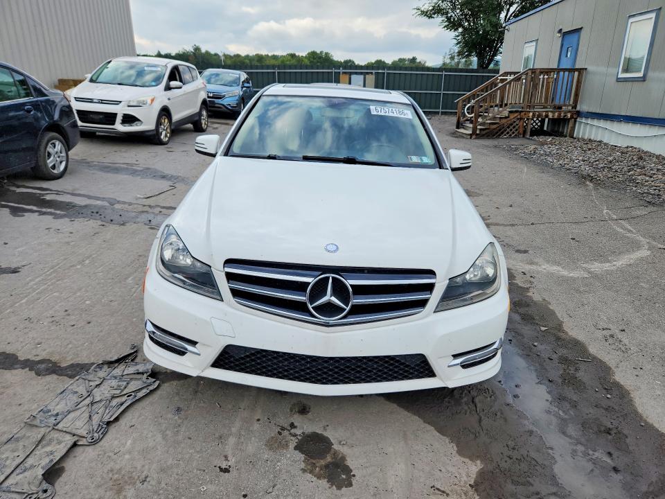 67574186 :رقم المزاد ، WDDGF8AB7ER324468 vin ، 2014 Mercedes-benz C مزاد بيع