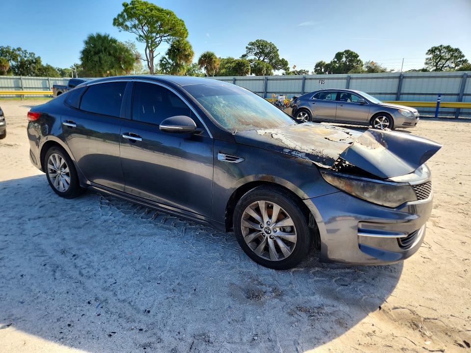 Продажа на аукционе авто 2017 Kia Optima, vin: 5XXGT4L36HG124240, номер лота: 68836916