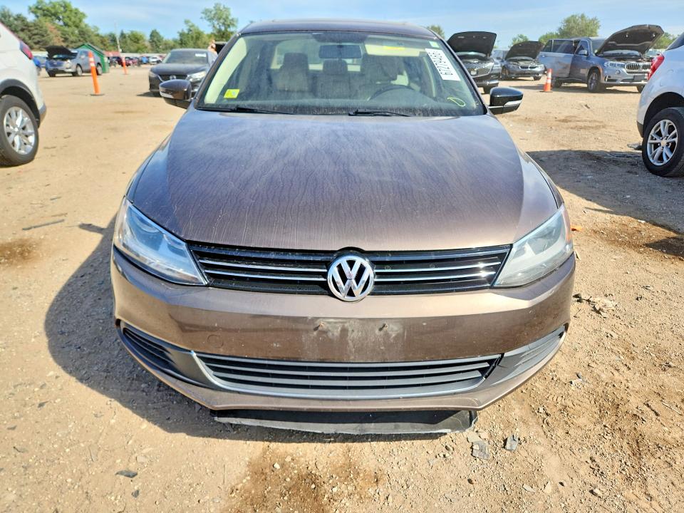 67279466 :رقم المزاد ، 3VWD07AJ6EM401801 vin ، 2014 Volkswagen Jetta مزاد بيع