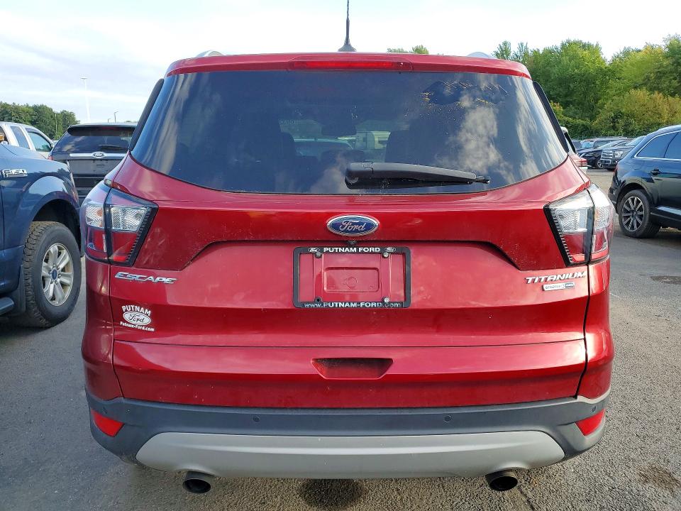 Продаж на аукціоні авто 2018 Ford Escape, vin: 1FMCU9J95JUC83973, номер лоту: 69321456