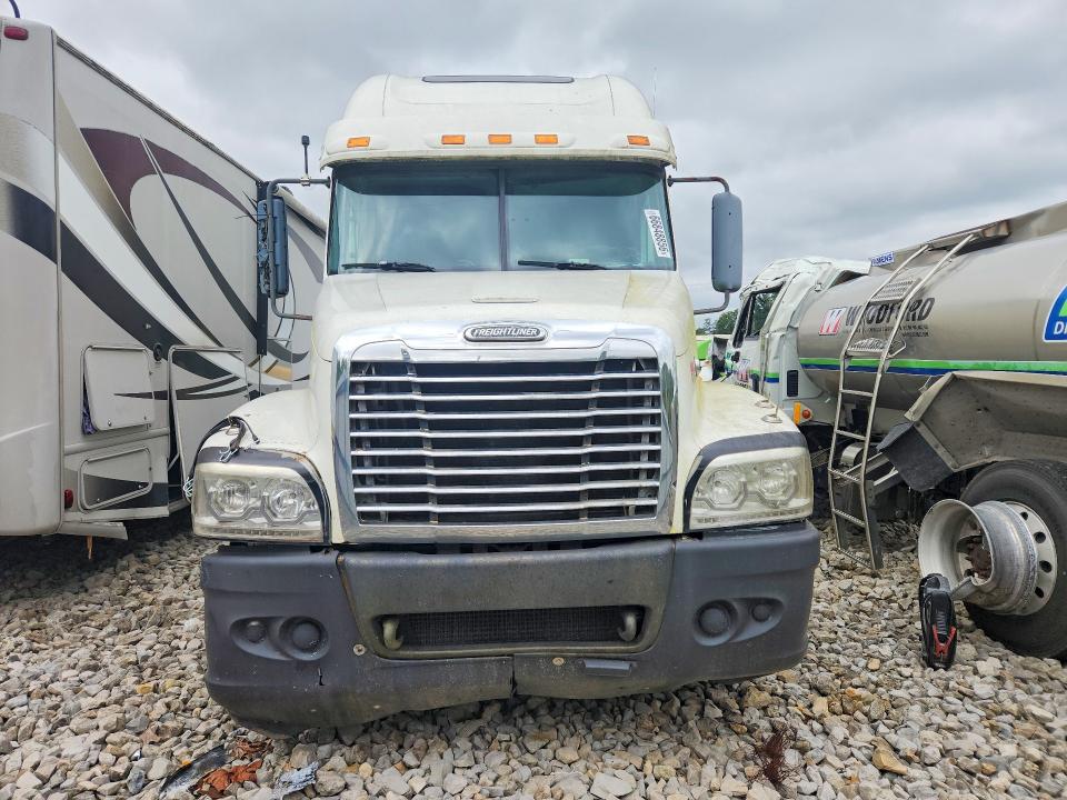 Продажа на аукционе авто 2006 Freightliner Cst120, vin: 1FUJBBCK86LU40264, номер лота: 66848856