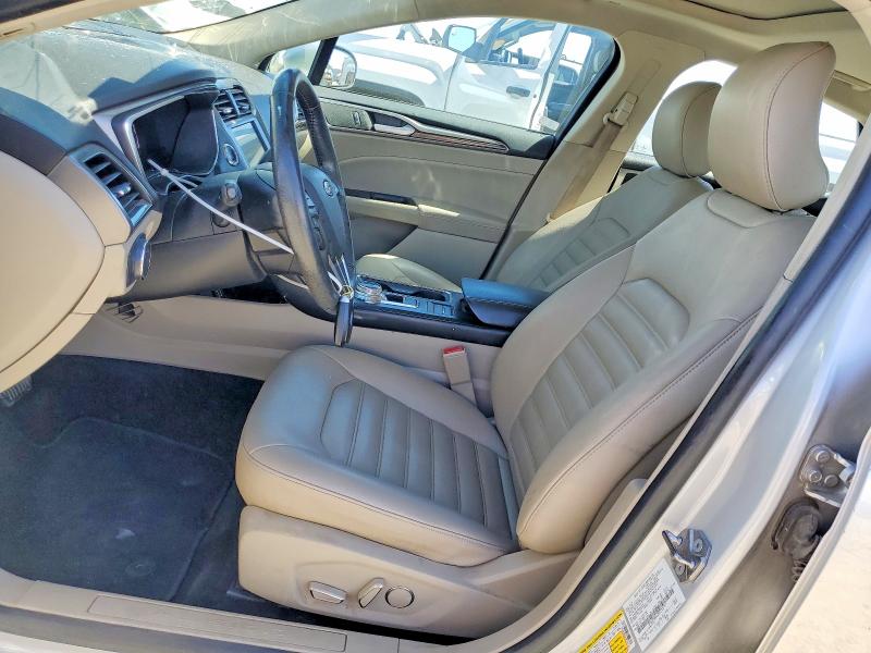 68432586 :رقم المزاد ، 3FA6P0MU2KR235737 vin ، 2019 Ford Fusion مزاد بيع